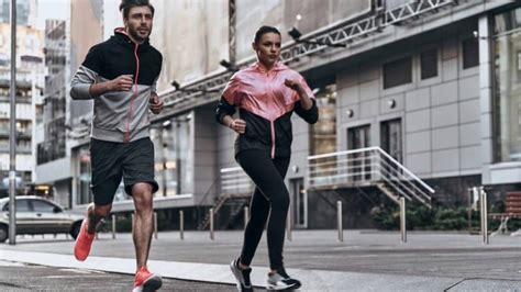 What Happens If You Run 10 km Everyday (Benefits Vs Risks).